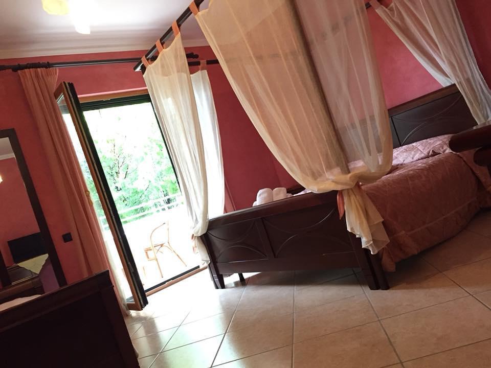 Agriturismo Terre Delle Monache ポンテカニャーノ エクステリア 写真
